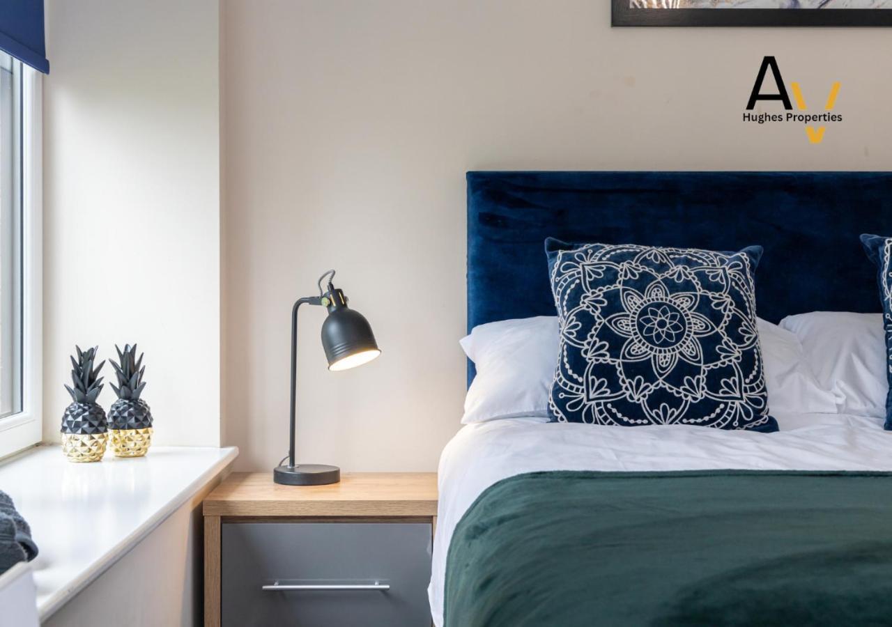 Inviting One-Bedroom Apartment In Central Salford - Perfect For Business Stays & Relocations By Av Hughes Properties Apartment Manchester
