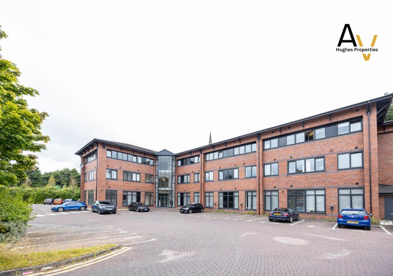 Inviting One-Bedroom Apartment In Central Salford - Perfect For Business Stays & Relocations By Av Hughes Properties Manchester